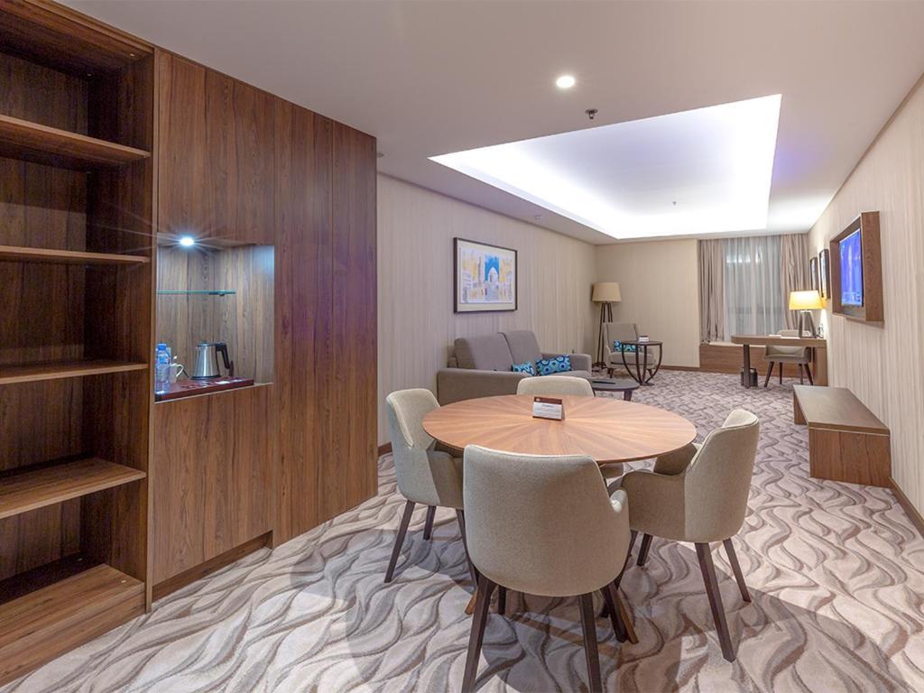 Az Hotels Grand Oran Es Senia Luaran gambar